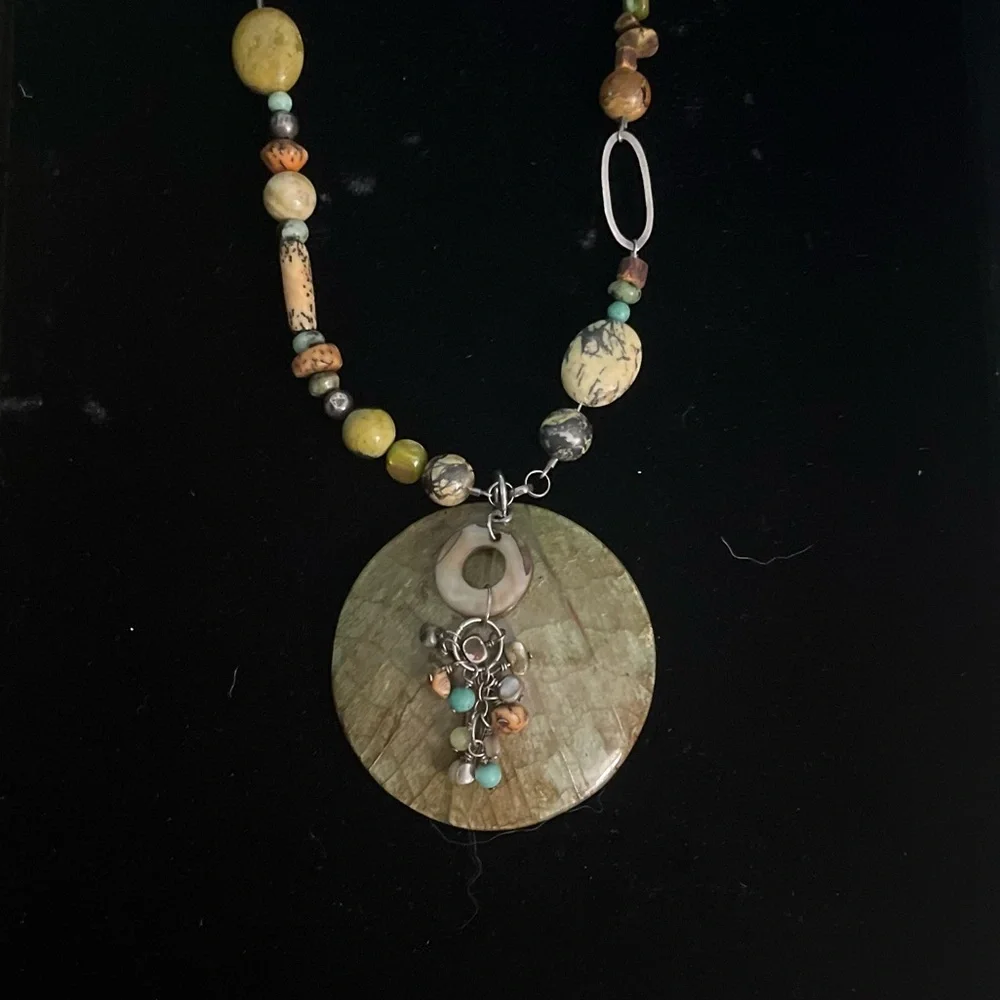 Silpada N1855 Reversible Kabkaban Howlite Coco Wood Bead Shell Necklace